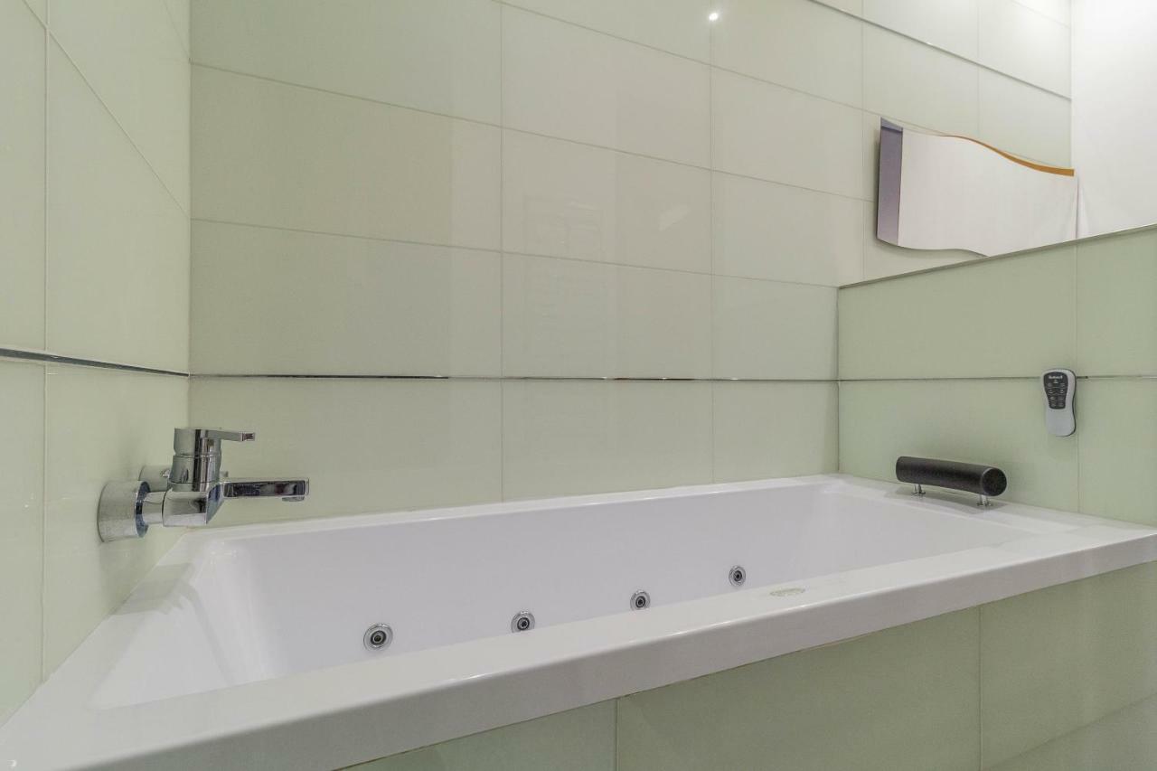 Vlvilla - Villa De Lujo En Valencia Con Piscina Privada Y Sala De Cine Burjassot Kültér fotó