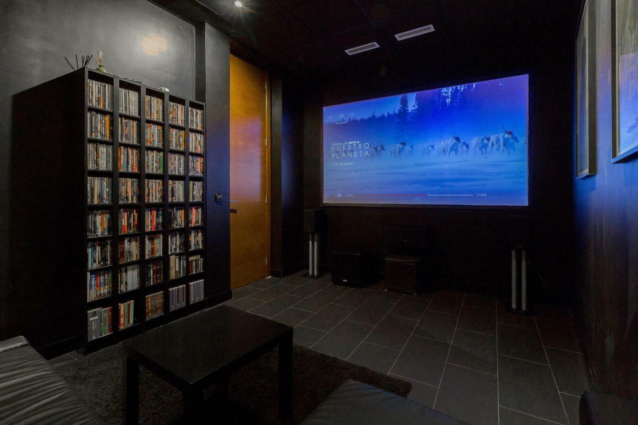 Vlvilla - Villa De Lujo En Valencia Con Piscina Privada Y Sala De Cine Burjassot Kültér fotó